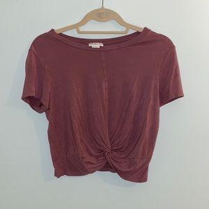 Crop top tshirt with tie knot